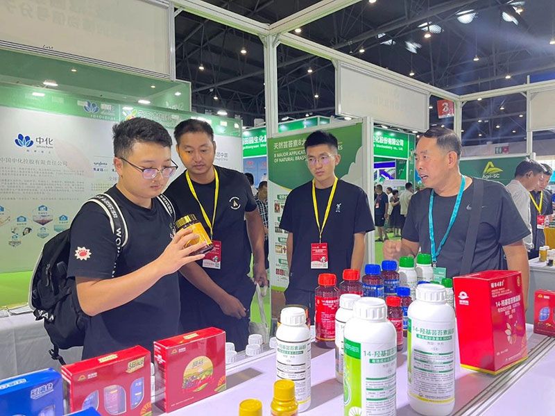新朝陽(yáng)綠色生物科技亮相西部植?！半p交會(huì)”與第八屆綠色農(nóng)藥博覽會(huì)