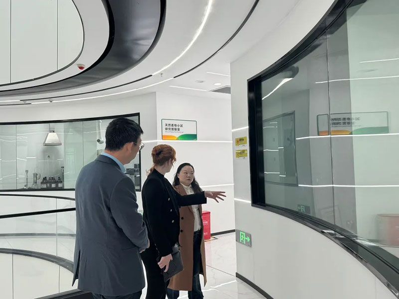 巴西國家植物保護(hù)產(chǎn)品協(xié)會(huì)專家訪問新朝陽，共探生物農(nóng)業(yè)合作新機(jī)遇